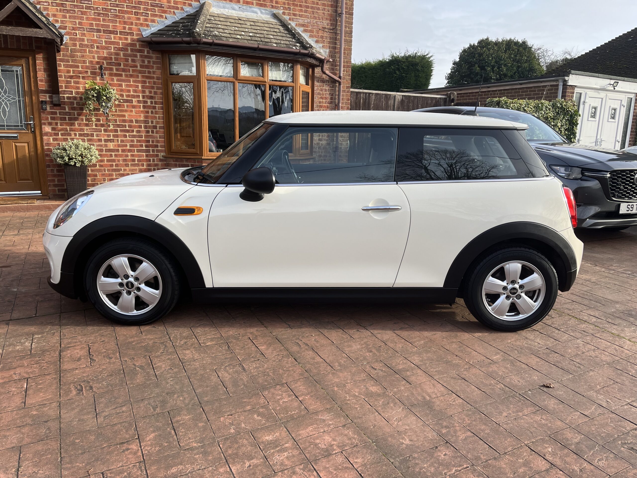 Mini One 1.2 3 Door Manual – TradeCars Direct Ltd