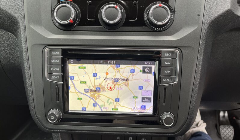 VW Caddy Maxi 2.0 TDi BlueMotion Tech Highline Nav Manual (150bhp) – ZKV full