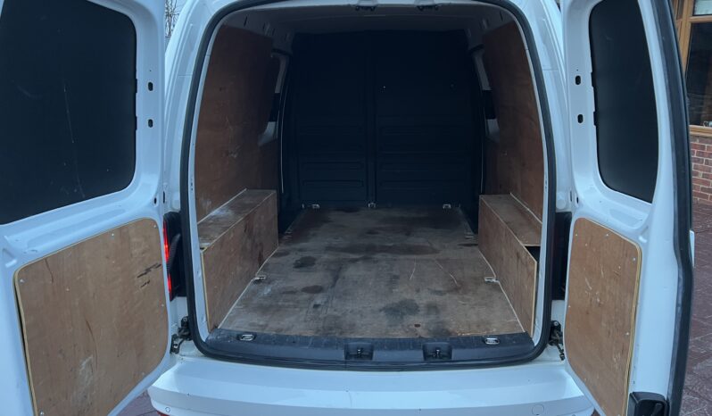 VW Caddy Maxi 2.0 TDi BlueMotion Tech Highline Nav Manual (150bhp) – ZKV full