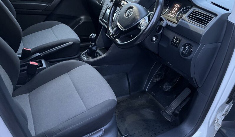 VW Caddy Maxi 2.0 TDi BlueMotion Tech Highline Nav Manual (150bhp) – ZKV full